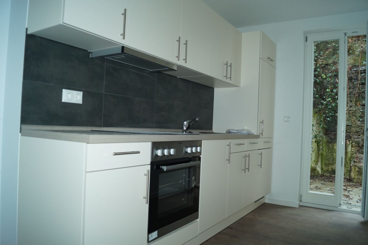 Neuwertige 2-Zimmer Wohnung mit Küche (auch für Studenten) 