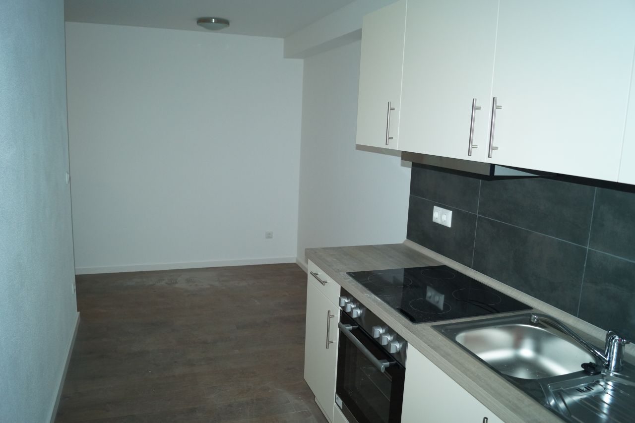 Neuwertige 2-Zimmer Wohnung mit Küche (auch für Studenten) 