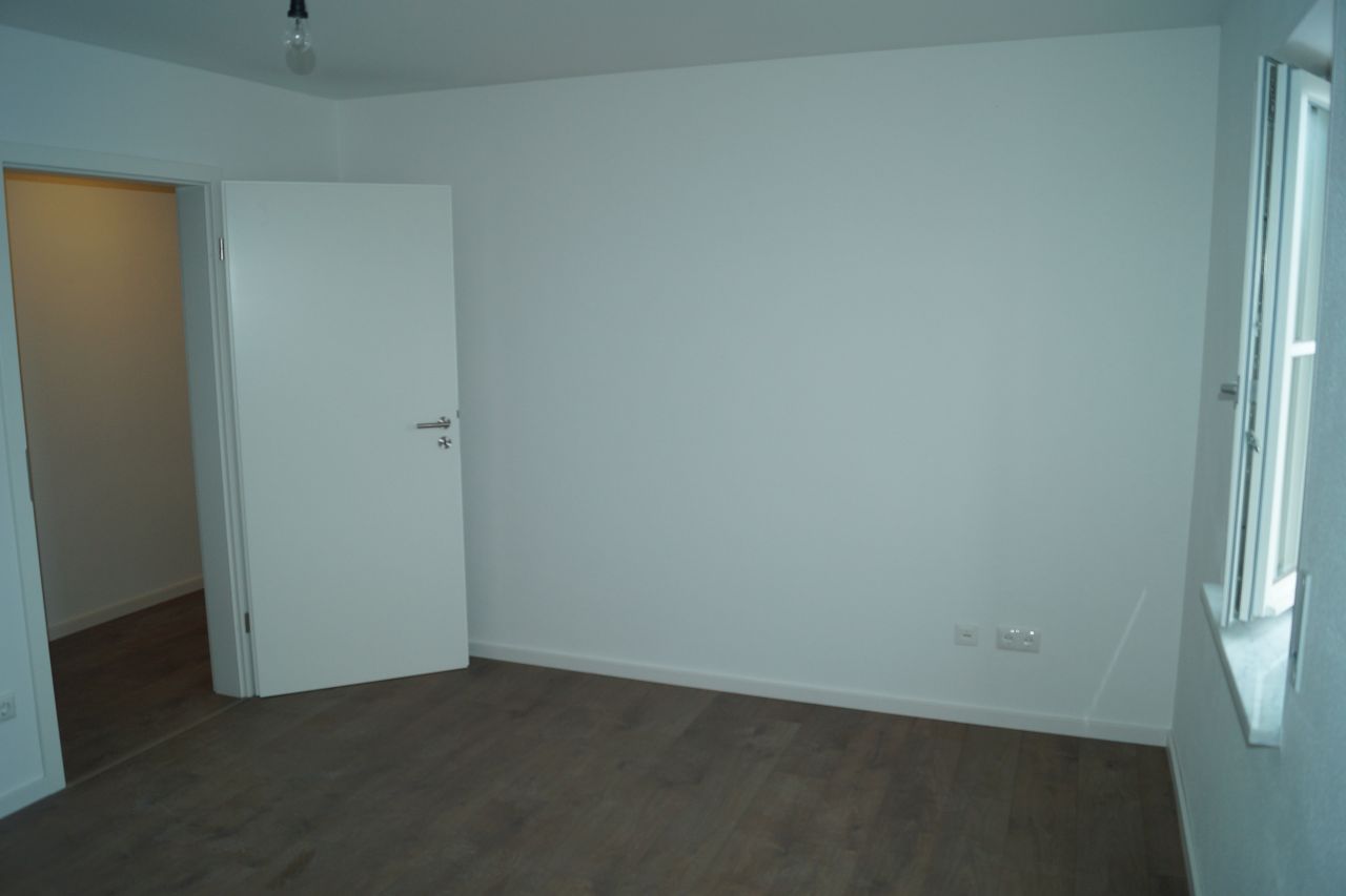 Neuwertige 2-Zimmer Wohnung mit Küche (auch für Studenten) 