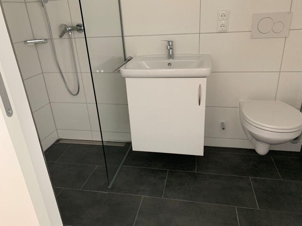 Voll möbliertes 1-Zimmer Apartment mit Balkon & Stellplatz