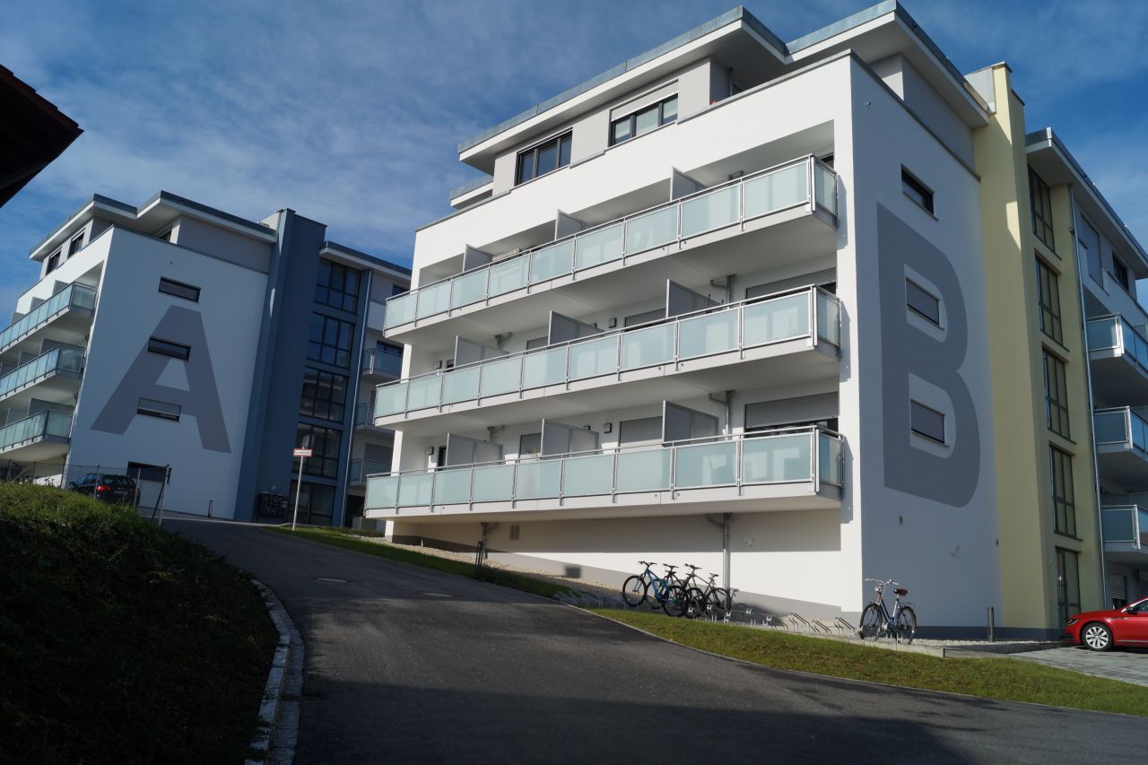 Voll möbliertes 1-Zimmer Apartment mit Balkon & Stellplatz