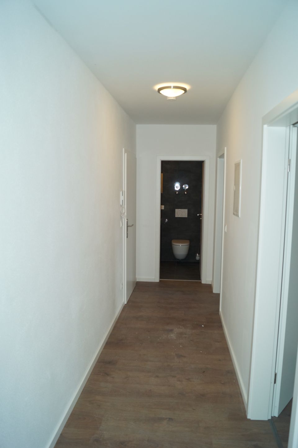 Tolle 2 Zimmer Stadt - Wohnung ( mit kleiner Hinterhofterrasse )