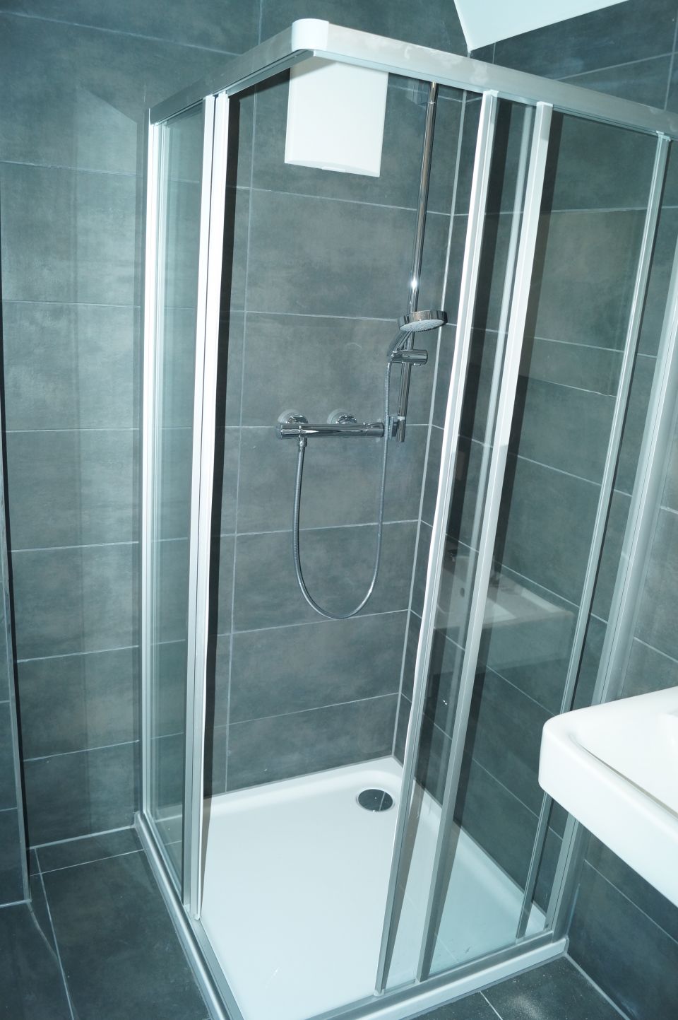 Tolle 2 Zimmer Stadt - Wohnung ( mit kleiner Hinterhofterrasse )