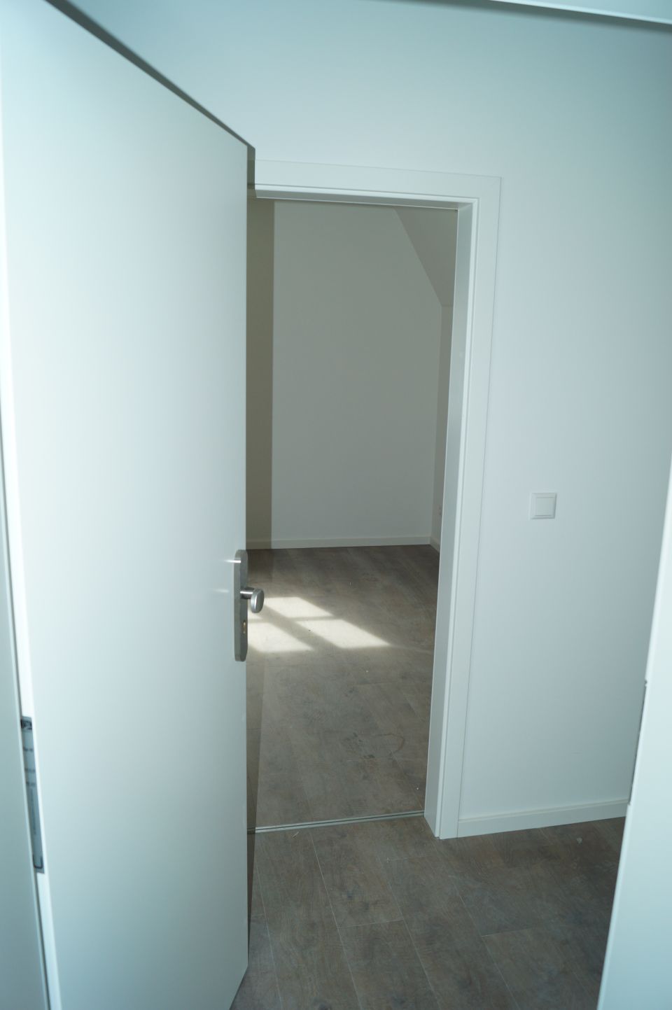 Tolle 2 Zimmer Stadt - Wohnung ( mit kleiner Hinterhofterrasse )