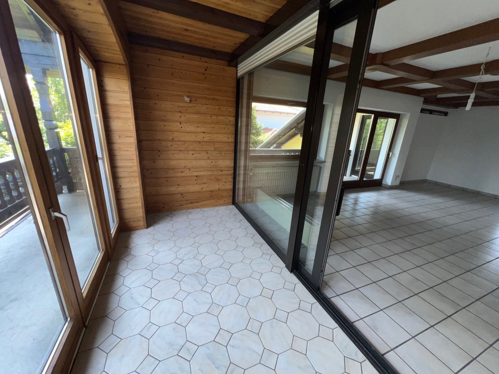 Gemütliche Dachgeschoss-Wohnung mit Stellplatz 