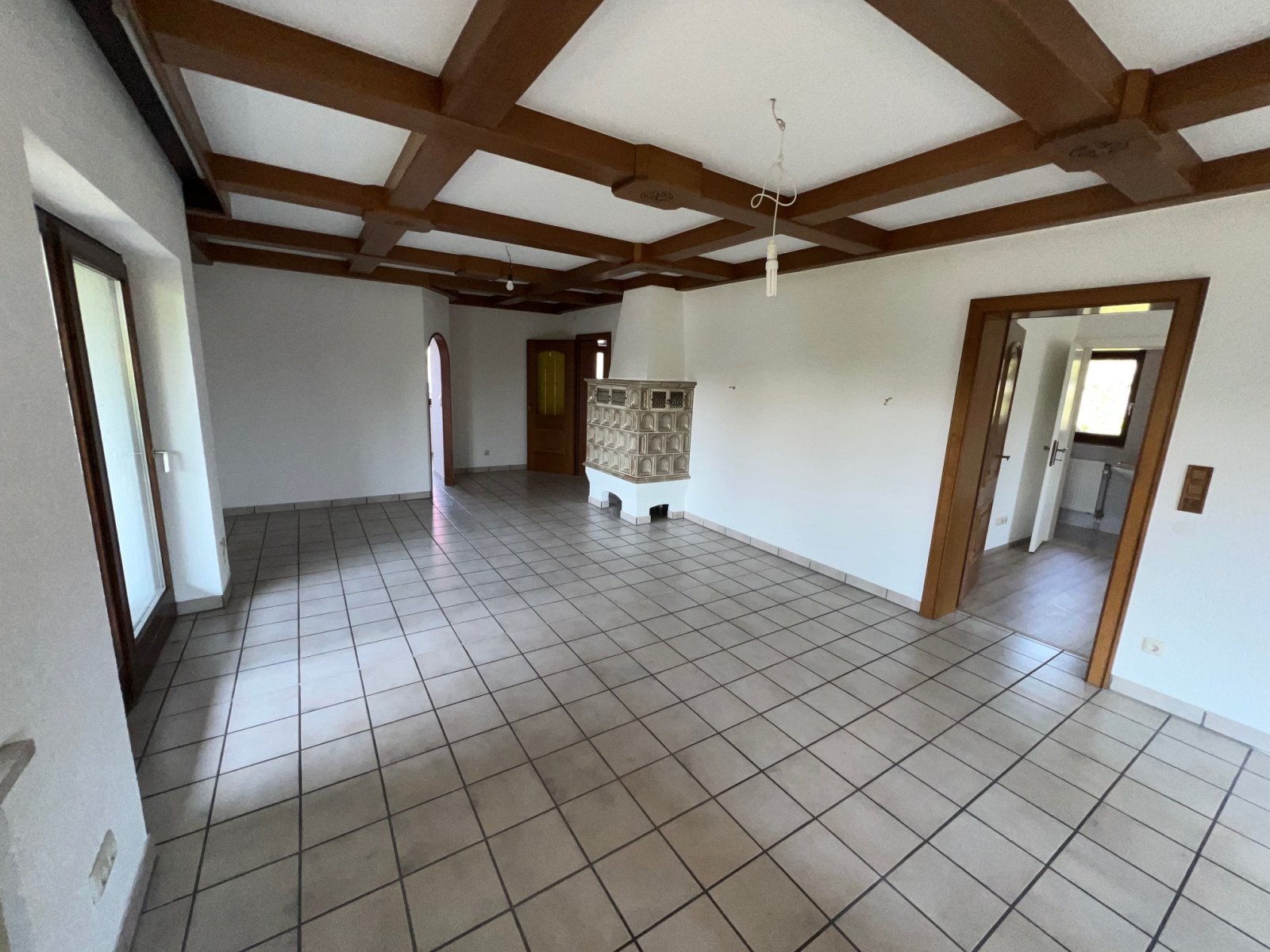 Gemütliche Dachgeschoss-Wohnung mit Stellplatz 