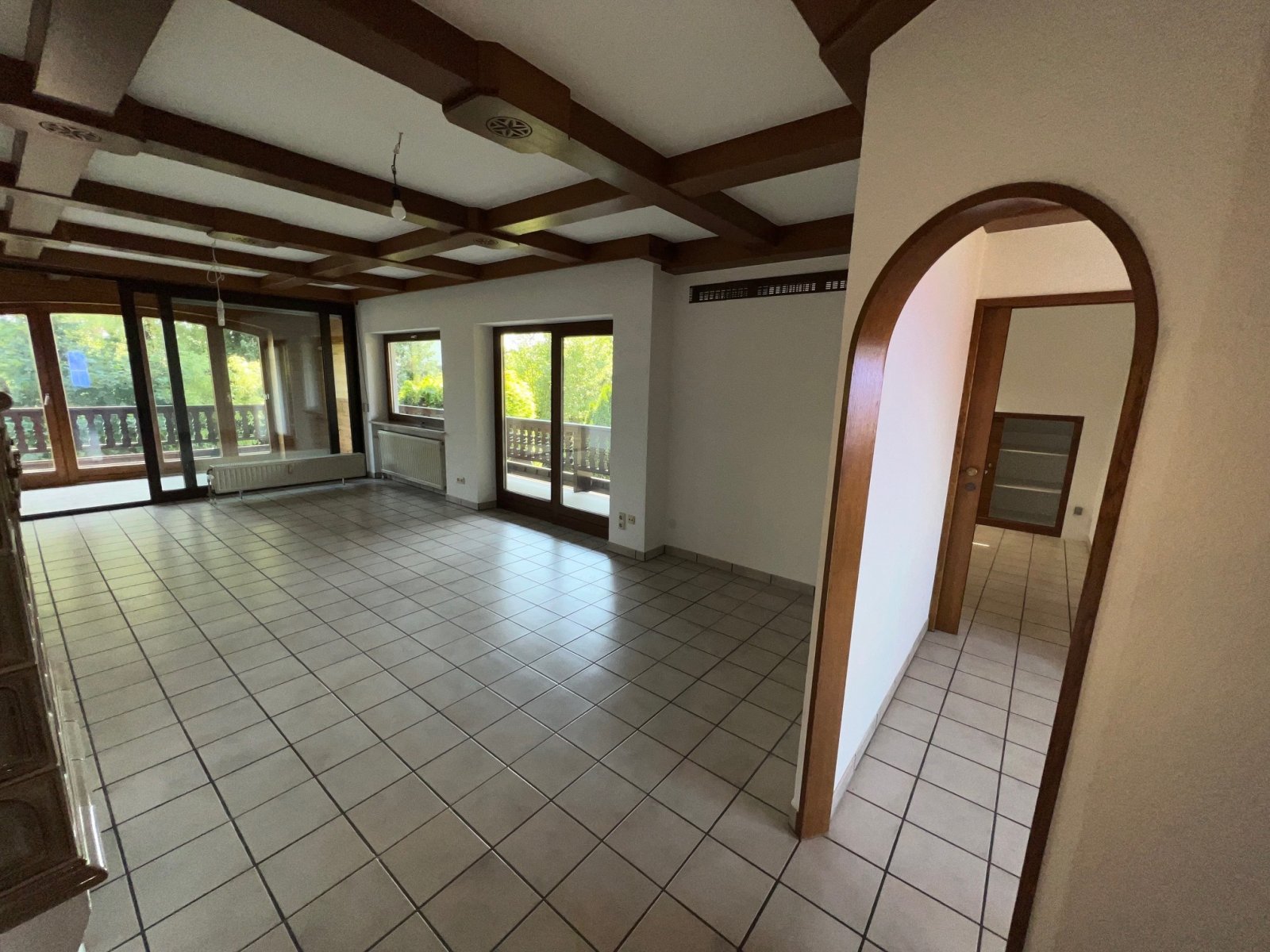 Gemütliche Dachgeschoss-Wohnung mit Stellplatz 