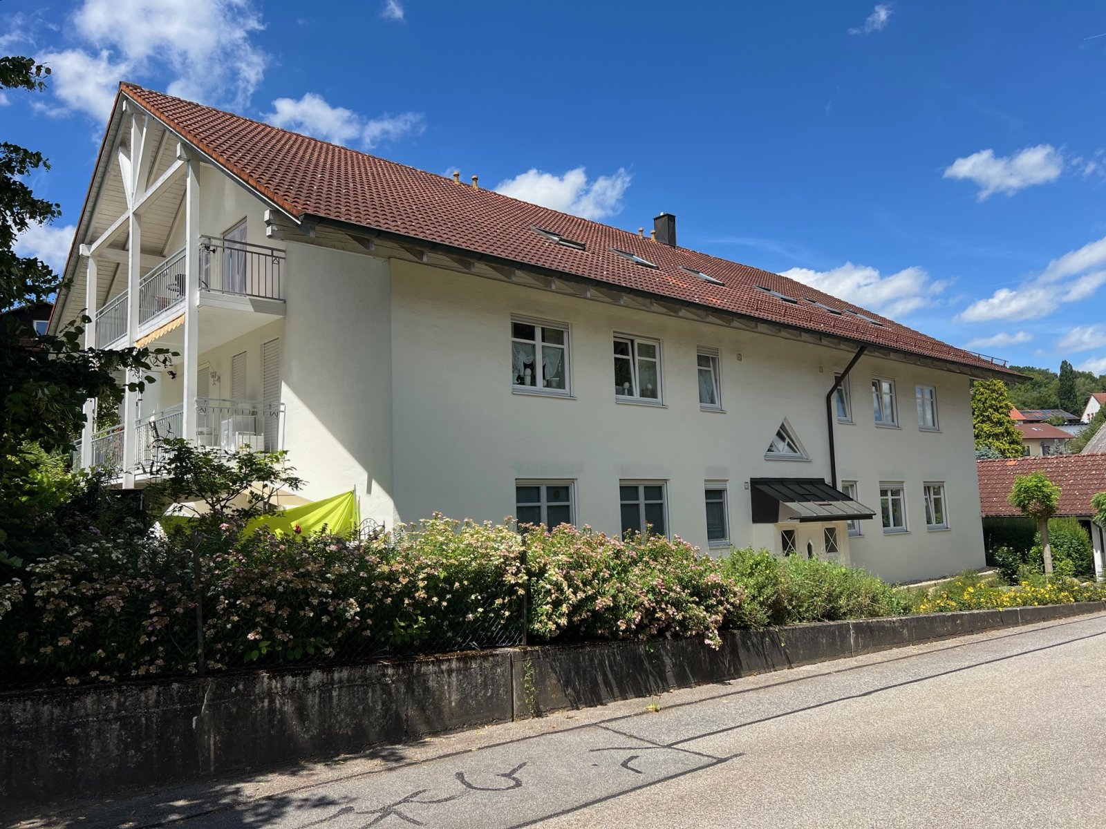 Perfekte 3,5-Zimmer Stadtwohnung mit Balkon und Stellplatz