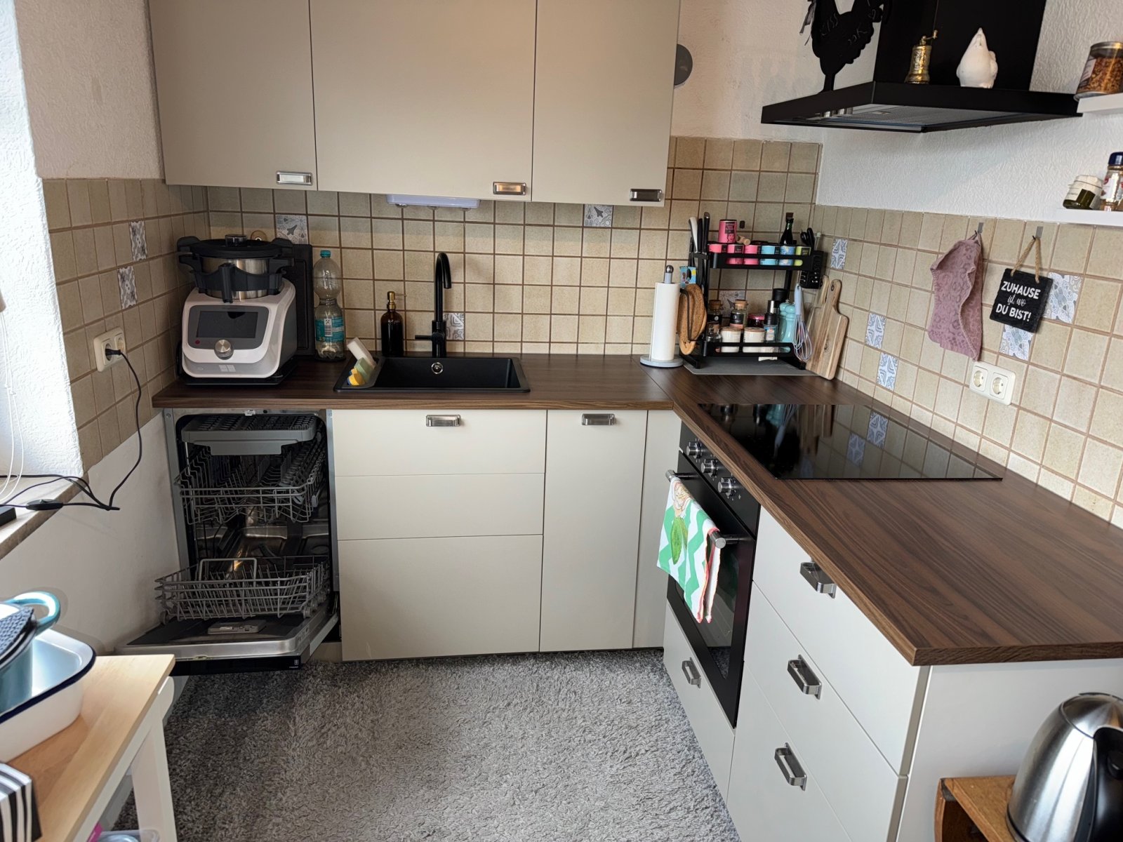 Gemütliche Dachgeschoss-Wohnung mit Stellplatz 