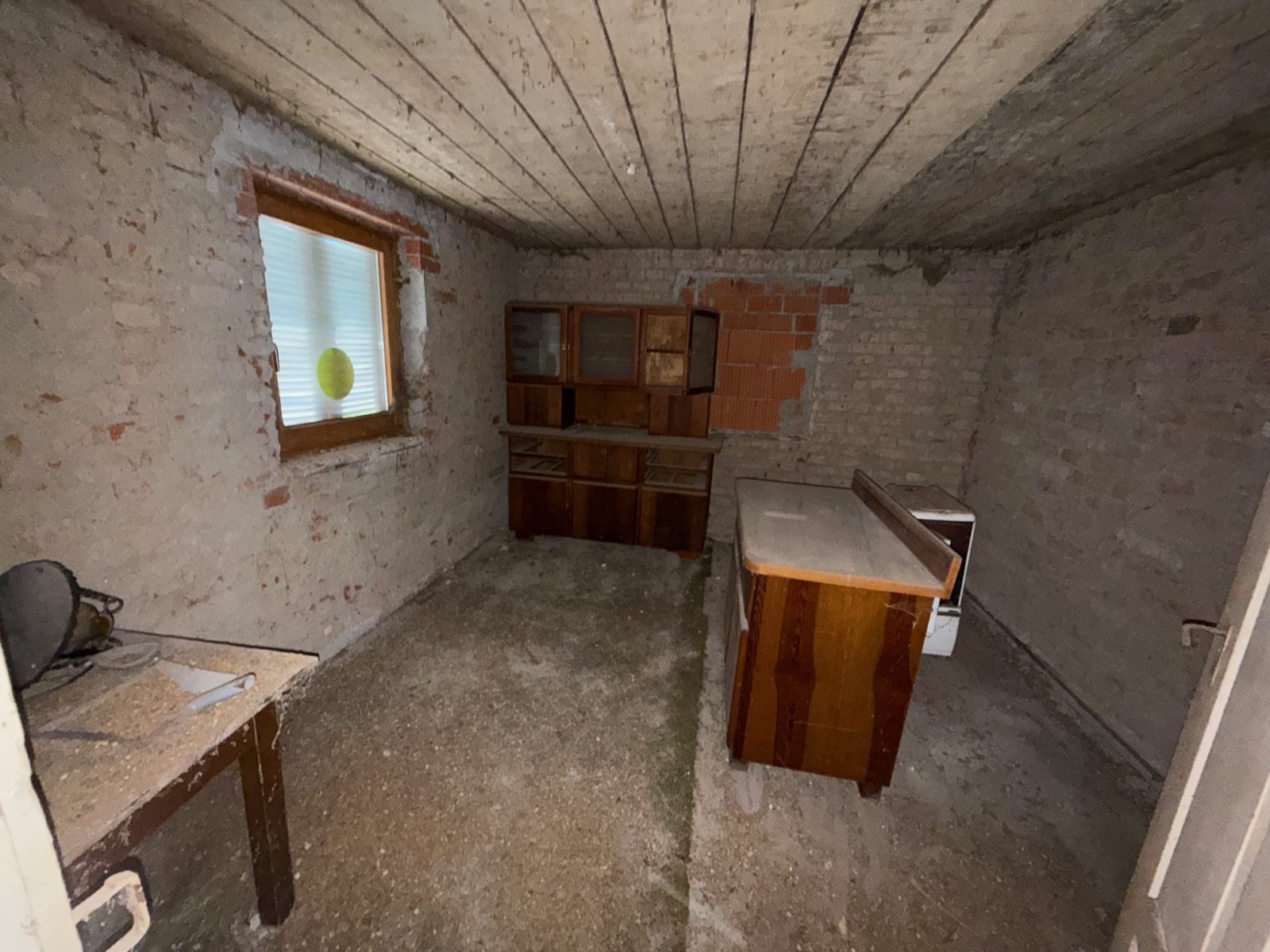 Rohbauhaus mit zusätzlichem Wiesengrundstück