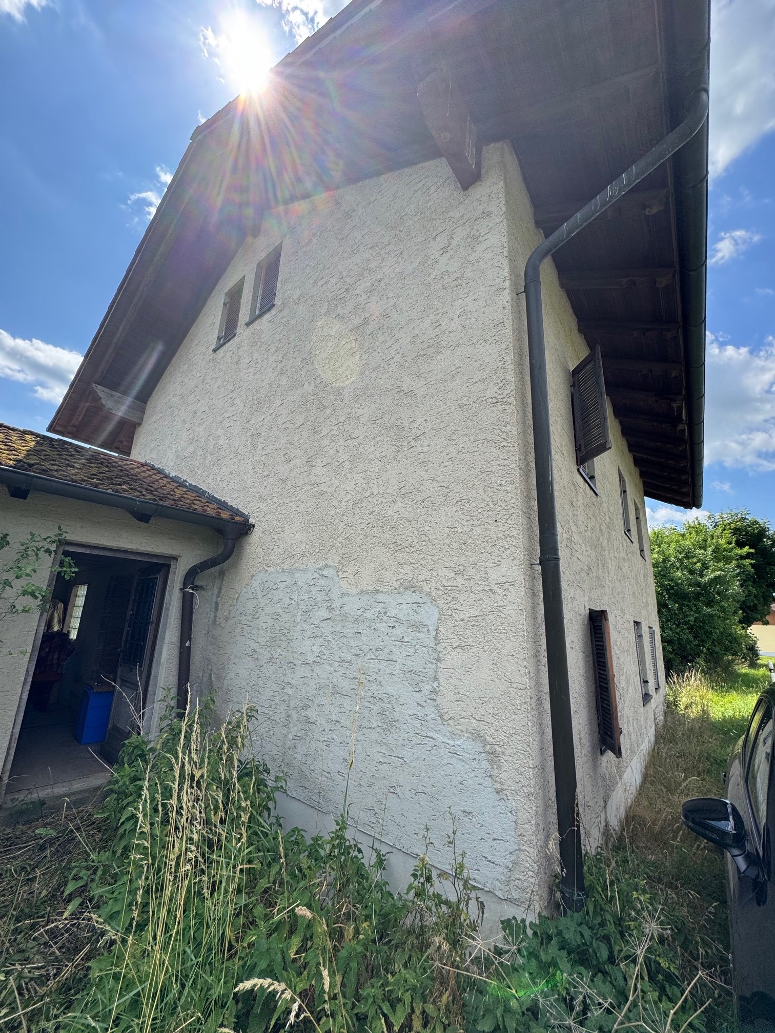 Rohbauhaus mit zusätzlichem Wiesengrundstück