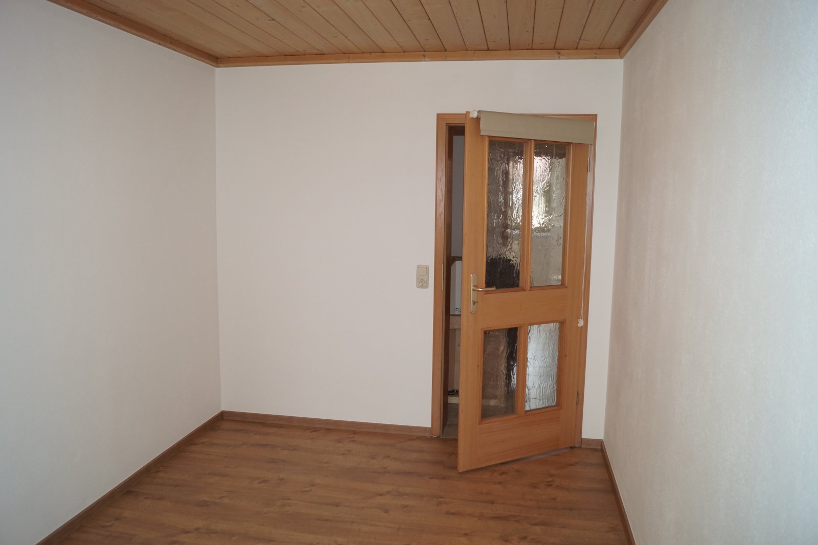 Perfekte Doppelhaushälfte mit Wintergarten & Doppelgarage