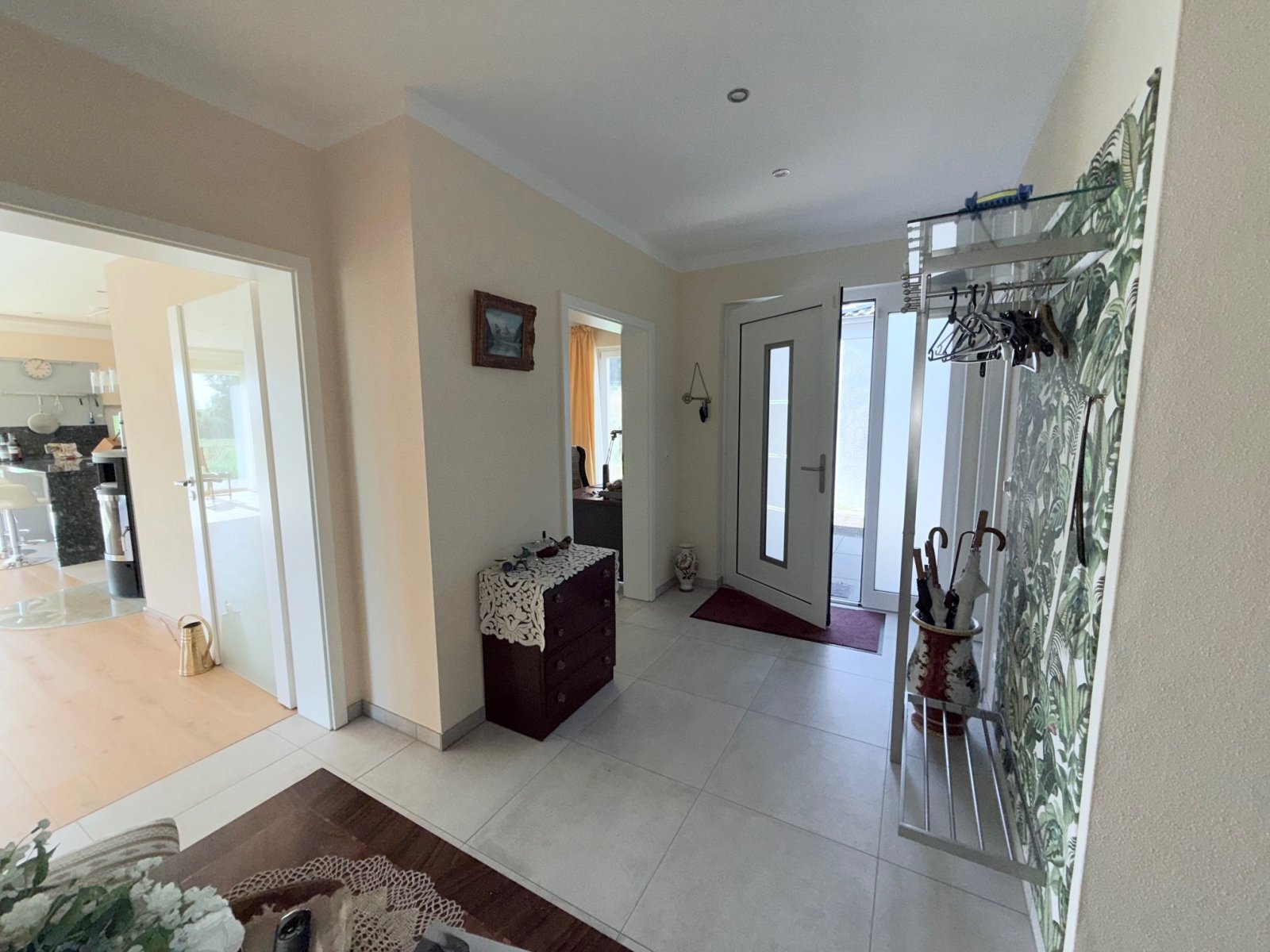 Hochwertiger Bungalow in traumhafter, grüner Wohnsiedlungslage