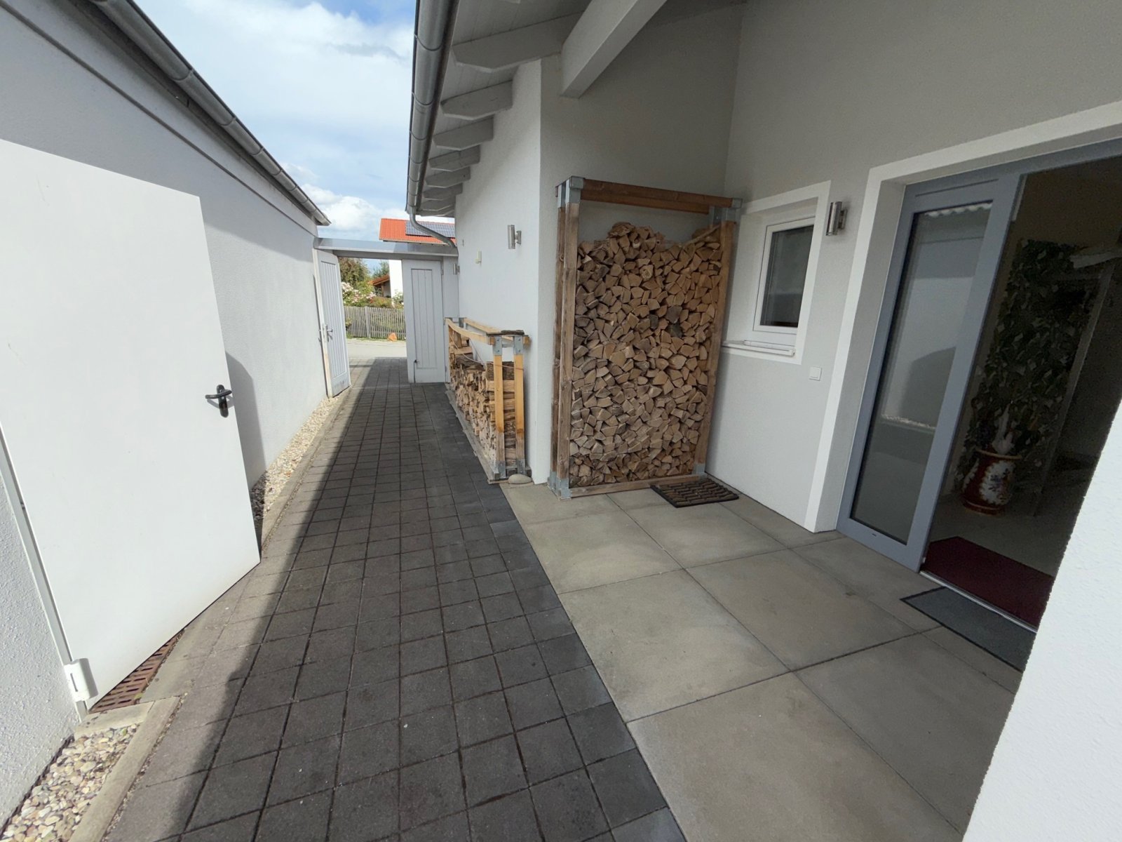 Hochwertiger Bungalow in traumhafter, grüner Wohnsiedlungslage