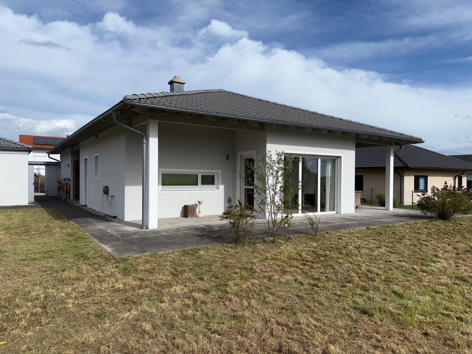 Hochwertiger Bungalow in traumhafter, grüner Wohnsiedlungslage