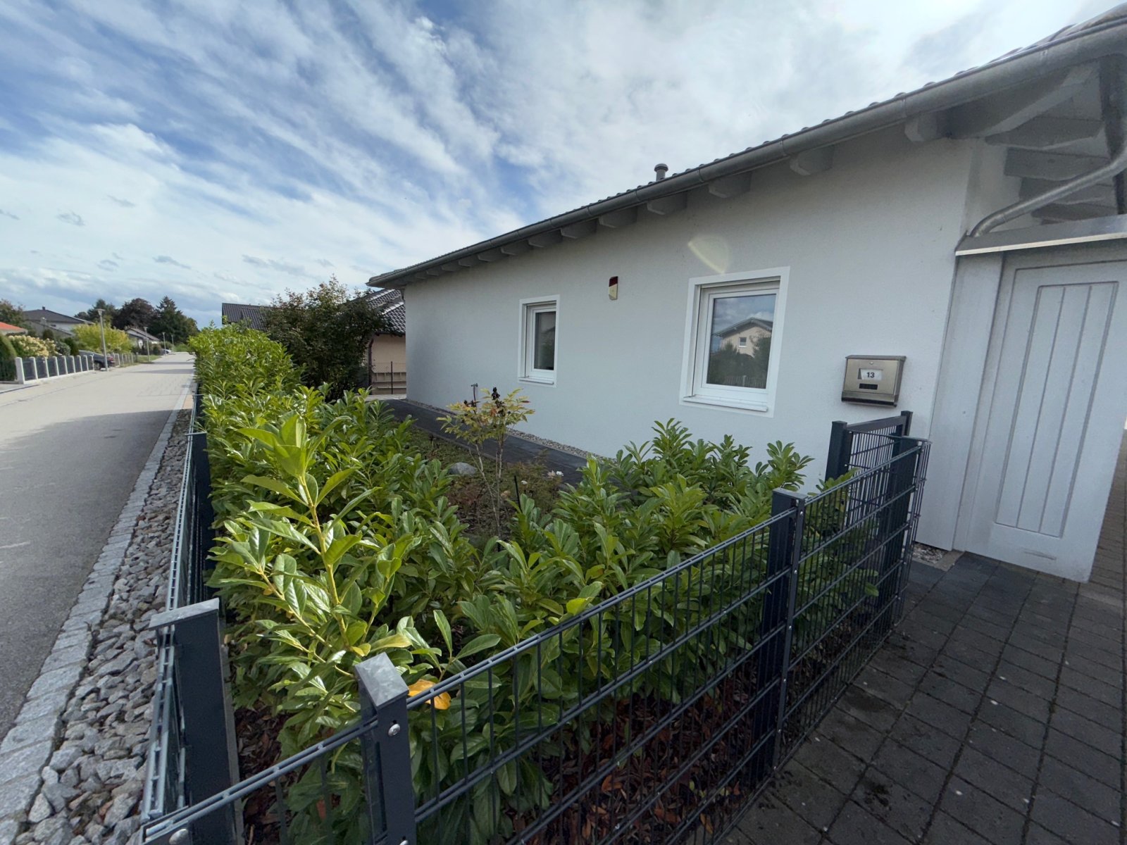 Hochwertiger Bungalow in traumhafter, grüner Wohnsiedlungslage