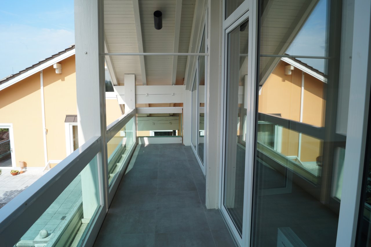 Luxus Panorama Wohnung mit Balkon / Zweitbezug