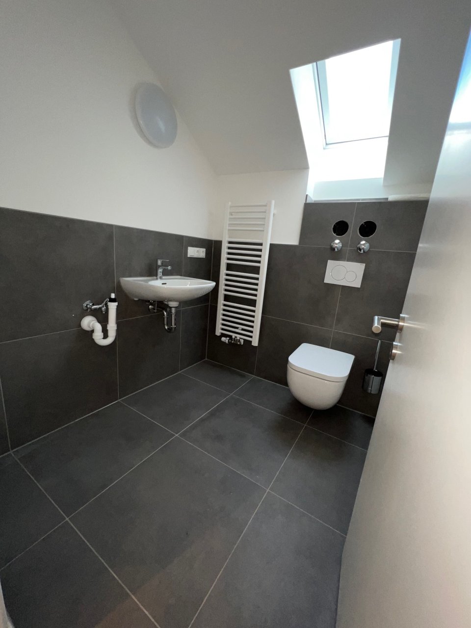 Luxus Panorama Wohnung mit Balkon / Zweitbezug