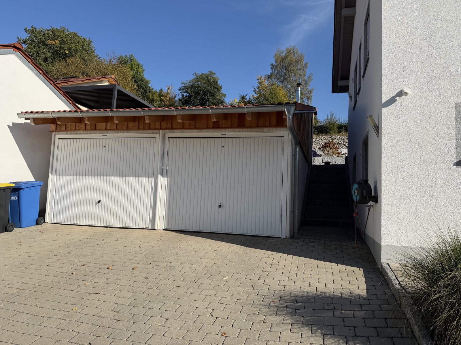 Schickes Wohnhaus in toller Seitenrandlage / Hirschbach