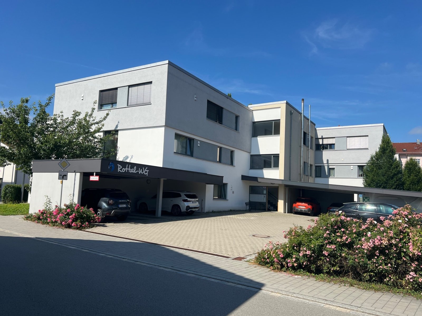 Zufahrt zum Wohnhaus