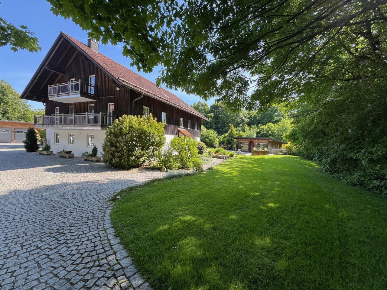 Haupthausansicht Haupthausansicht