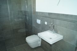 Gäste WC mit Dusche Gäste WC mit Dusche