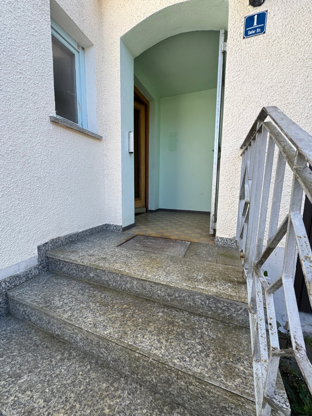 Eingangsbereich mit Windfang