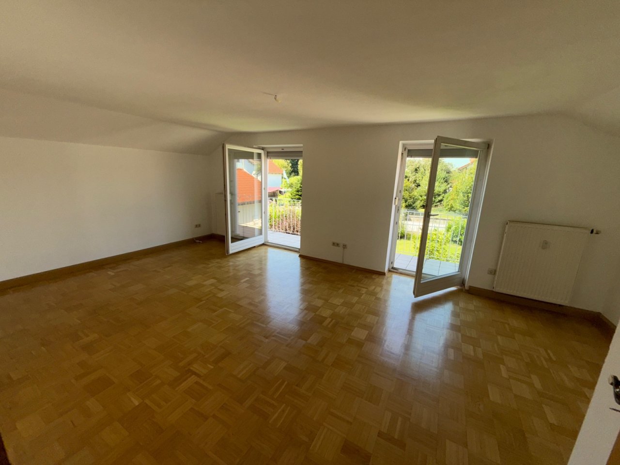 Wohnzimmer / OG.